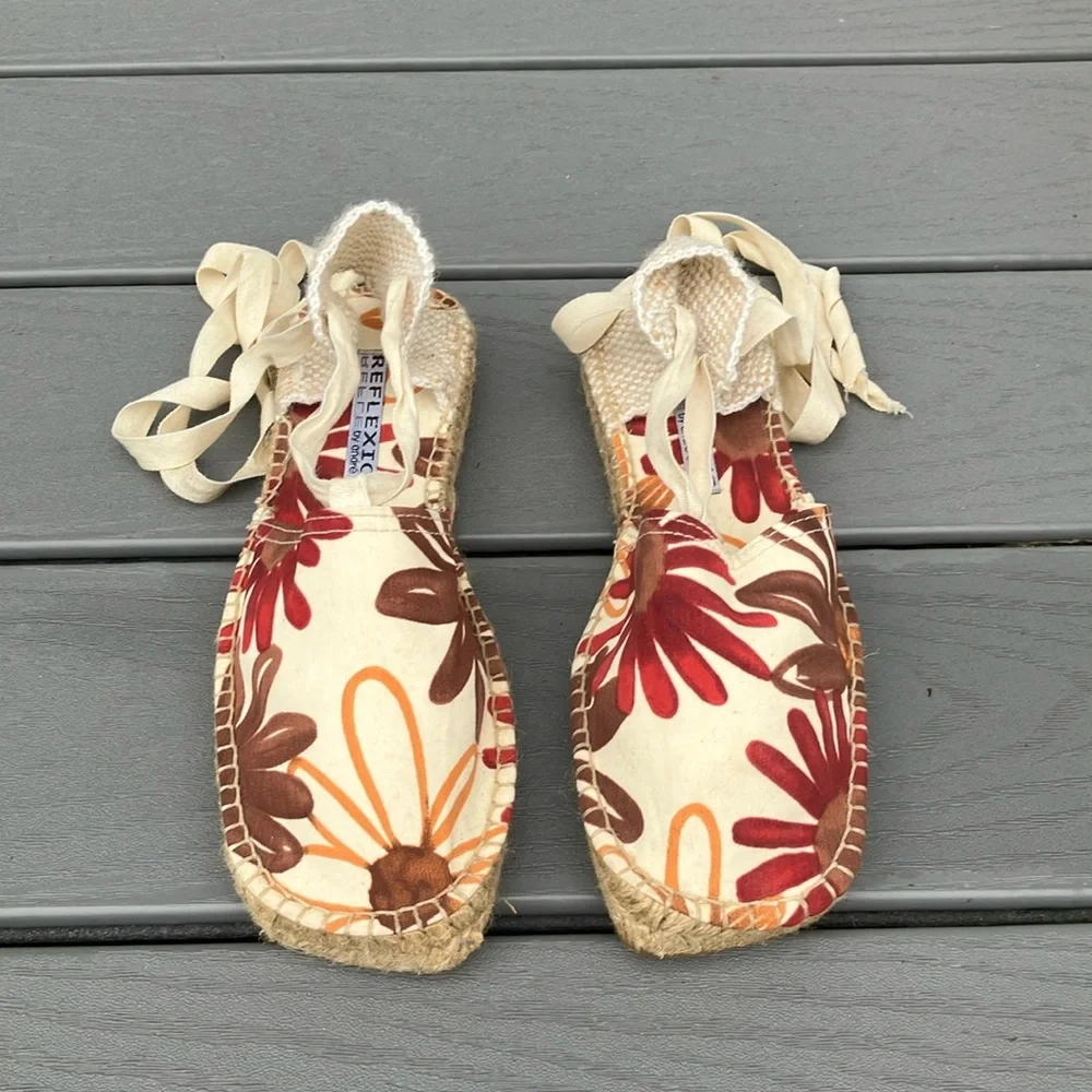 Reflections by Andre Assous Espadrille/Flats/Sandals Multicolor Size 9 NWOT